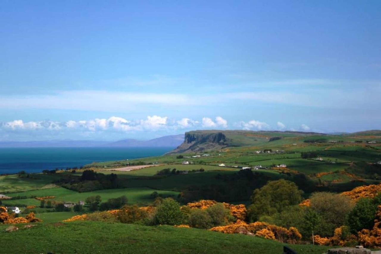 The Salthouse Lodges Балликасл Экстерьер фото